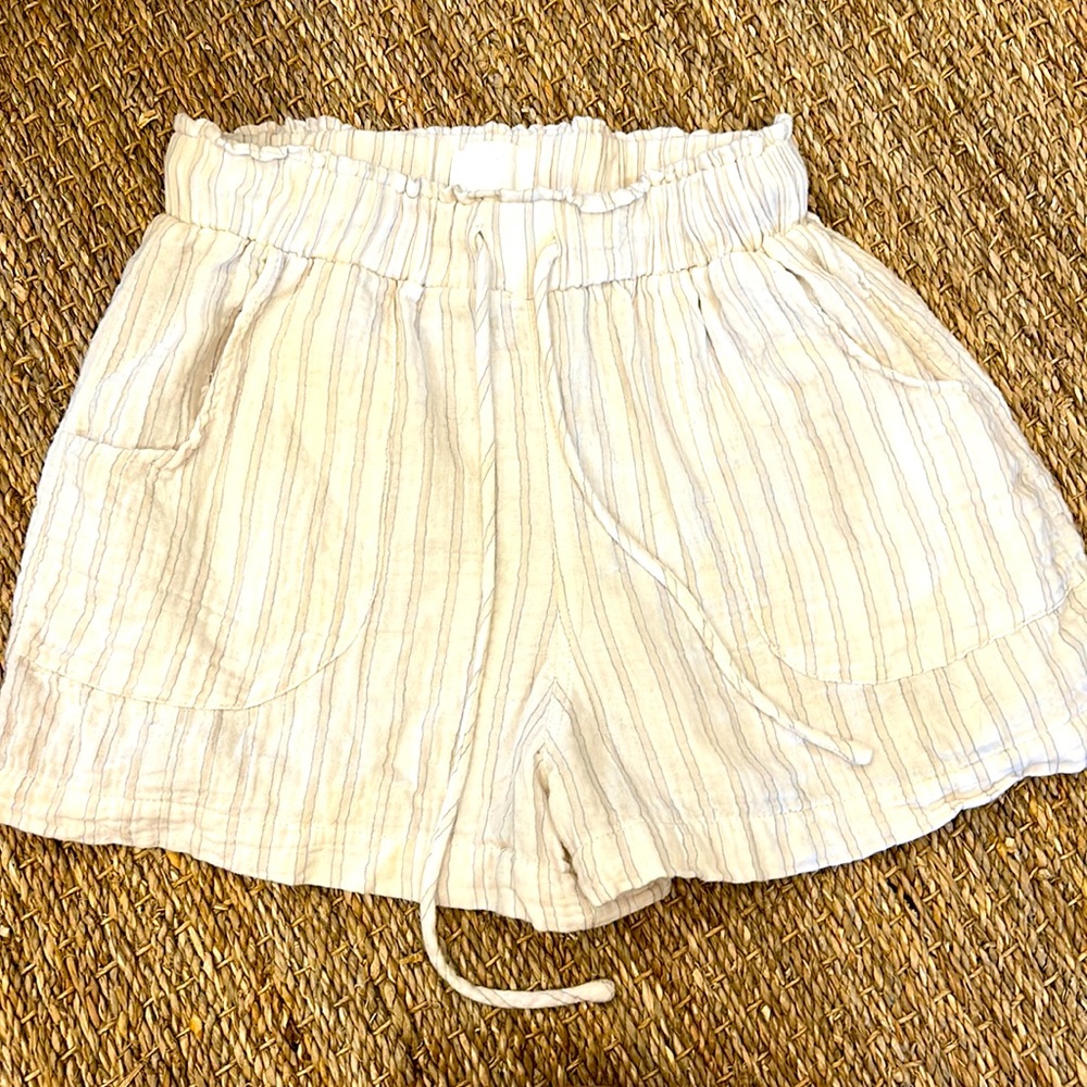 Every striped gauze like shorts